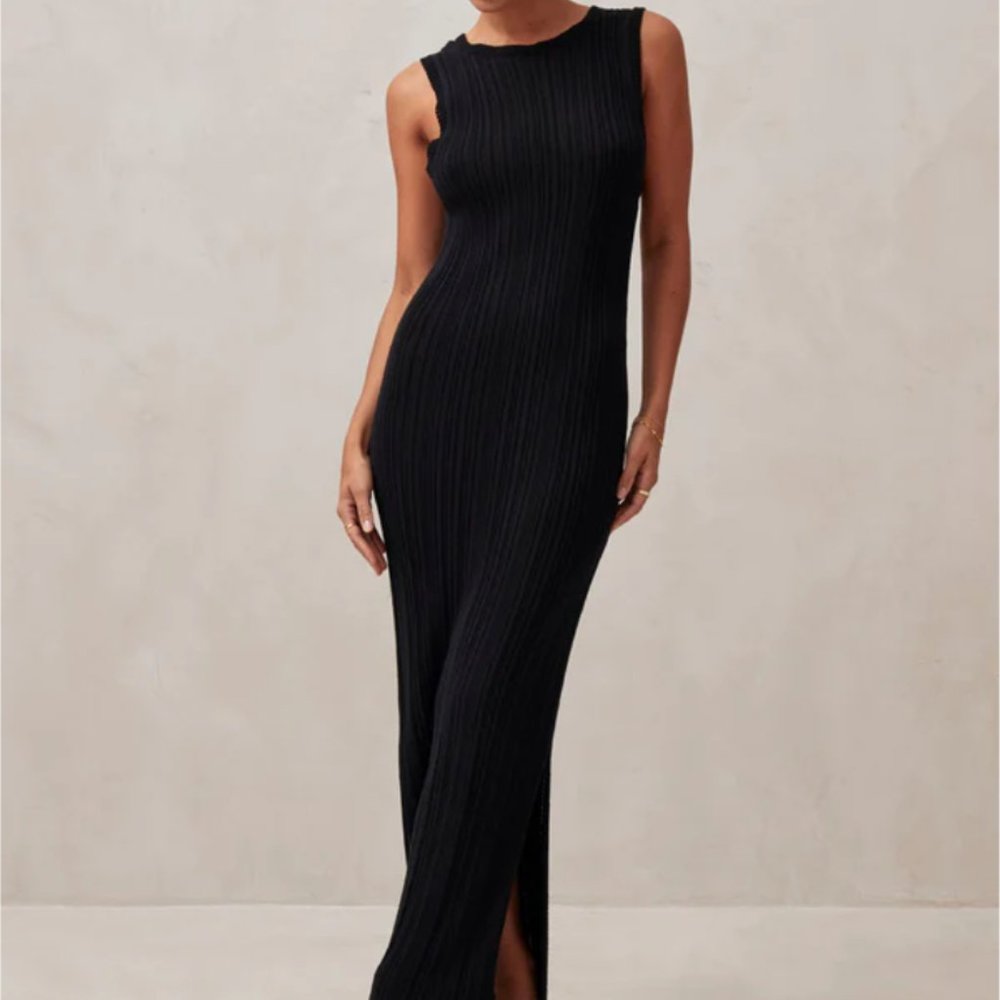 ALOHAS  Sleeveless Knit Dress Black